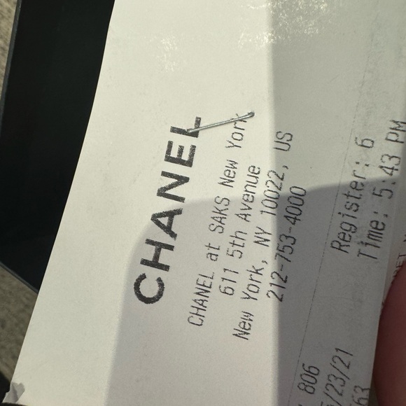 Chanel classic wallet on chain with gold hardware - Picture 9 of 10